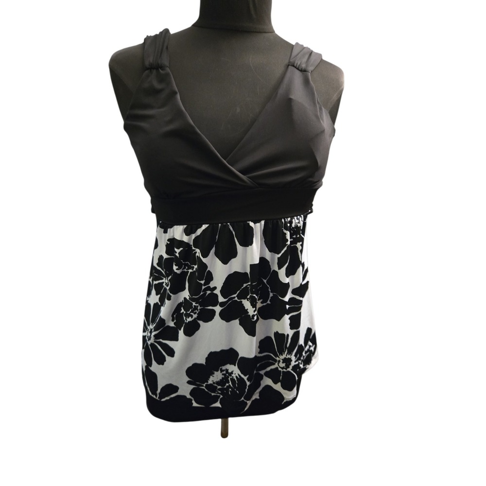 Rue21 Women's Medium Black White Floral Sleeveless Tie Back Empire Waist Top